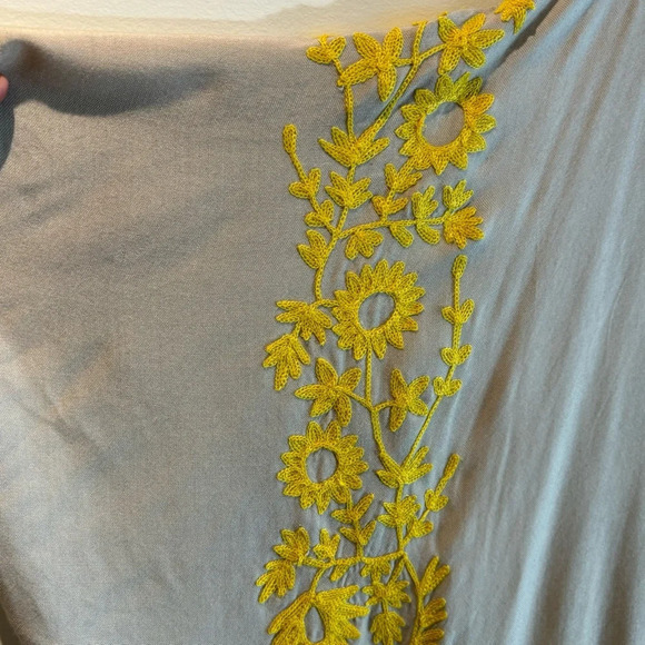 ECHO O/S Flowy Embroidered Poncho Kimone Beach Cover Up - Picture 4 of 7